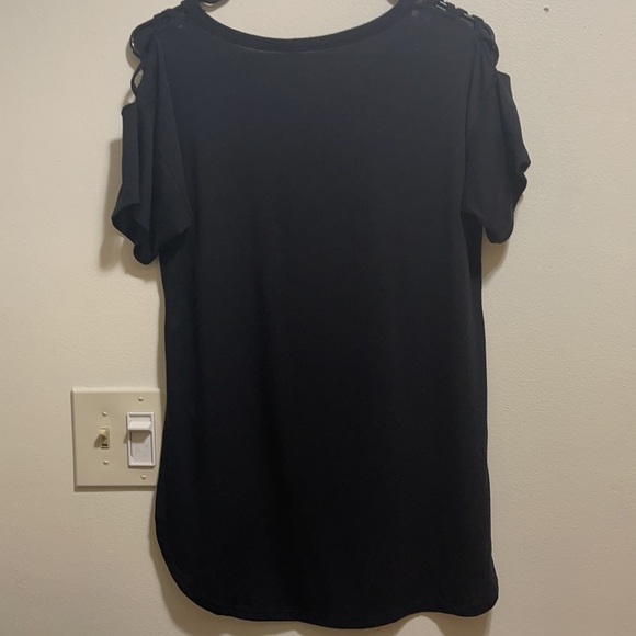 Poof Black Criss cross Shoulder Blouse 60%Cotton,35%Rayon,5%Spandex Size Medium - Picture 7 of 12